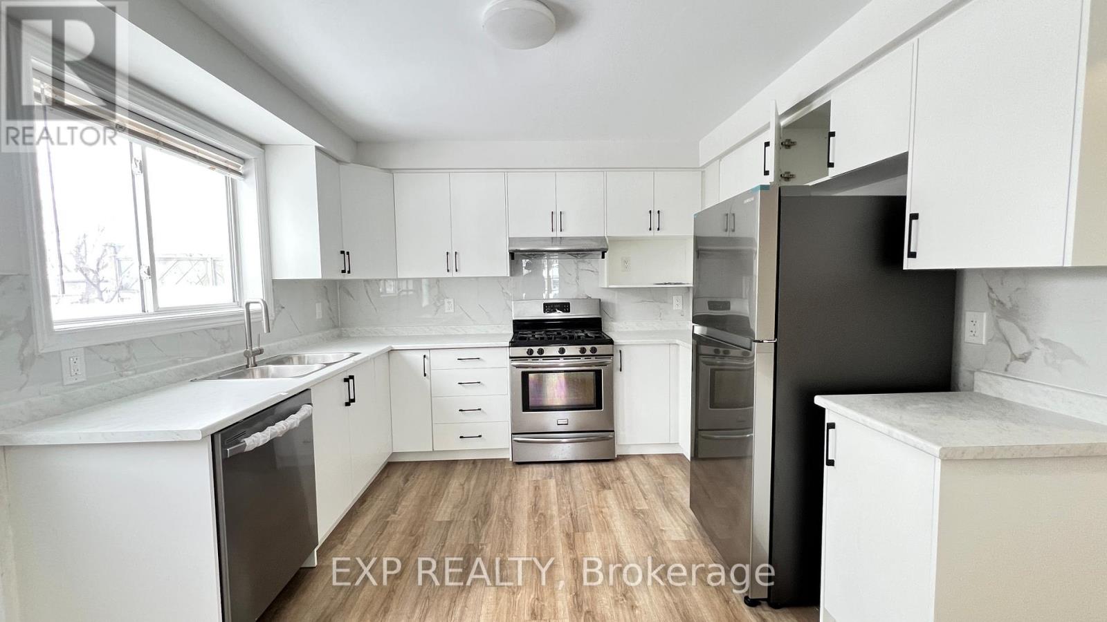 26 Edenridge Drive, Brampton, Ontario  L6T 3B1 - Photo 4 - W12707608