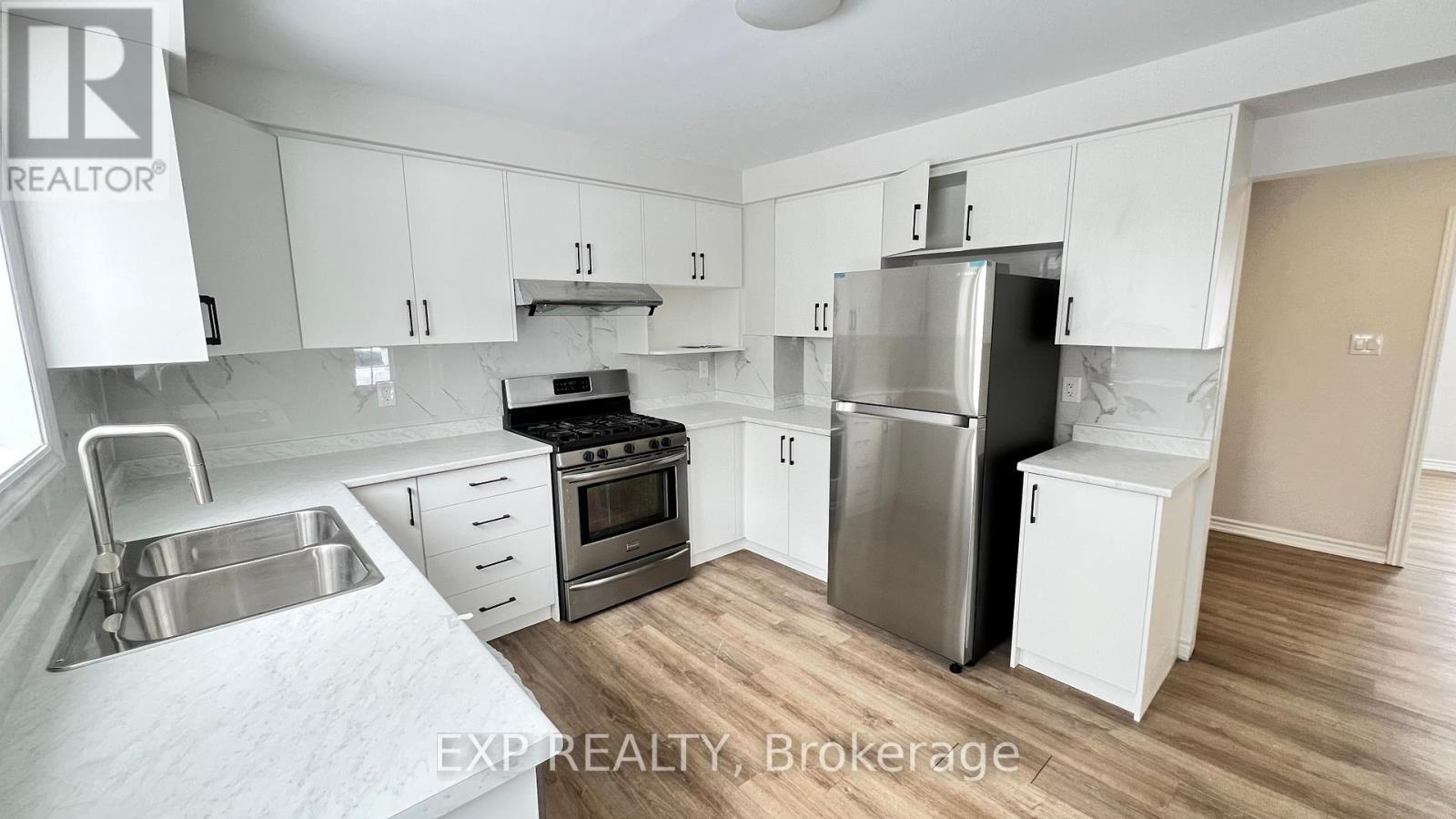 26 Edenridge Drive, Brampton, Ontario  L6T 3B1 - Photo 5 - W12707608