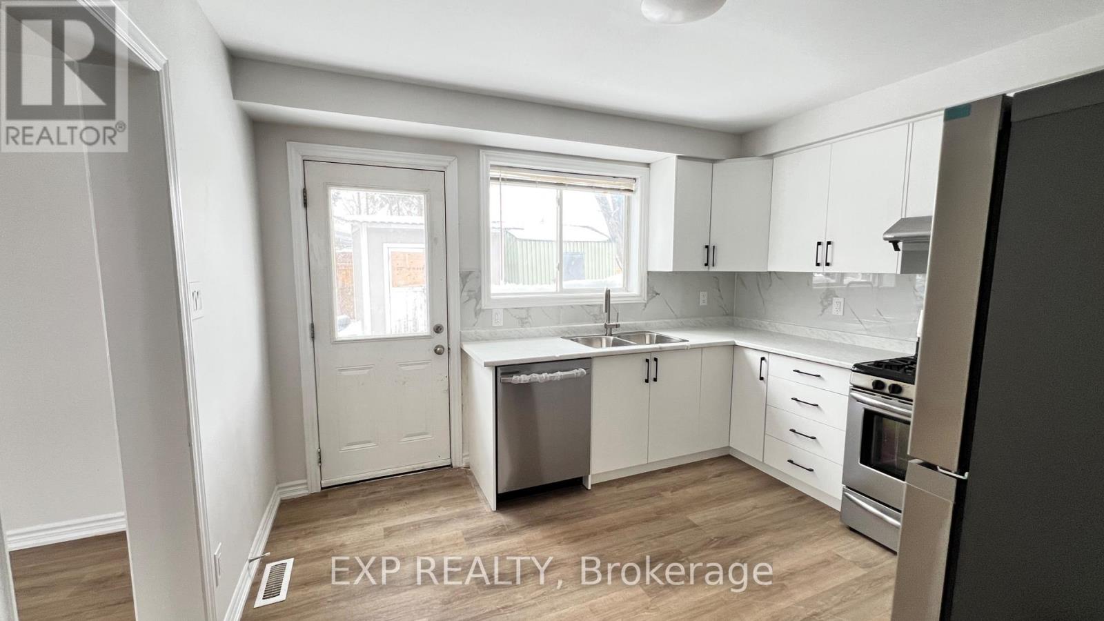 26 Edenridge Drive, Brampton, Ontario  L6T 3B1 - Photo 6 - W12707608