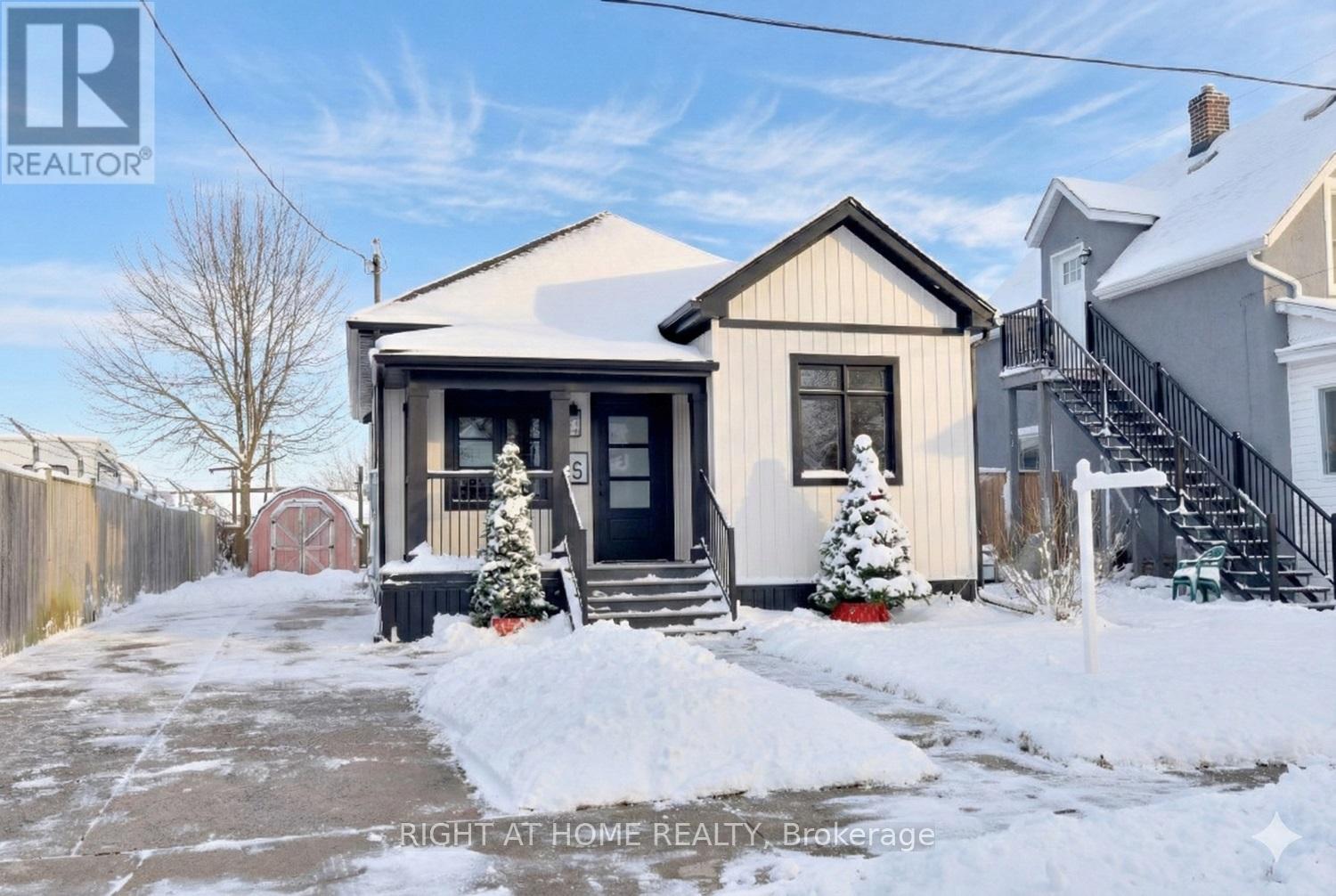 5 Cozy Street, Welland, Ontario  L3B 4H1 - Photo 2 - X12707616