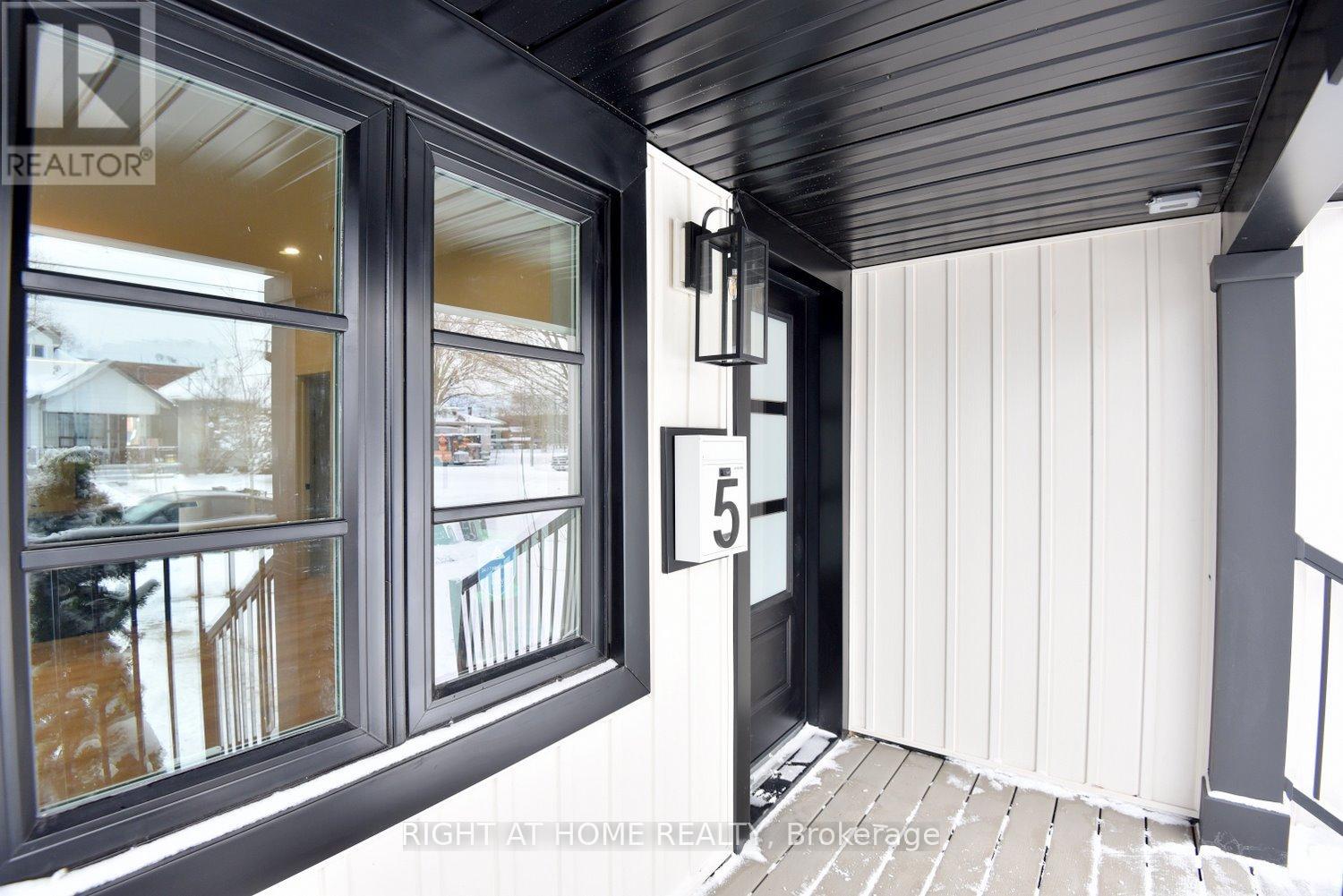 5 Cozy Street, Welland, Ontario  L3B 4H1 - Photo 3 - X12707616