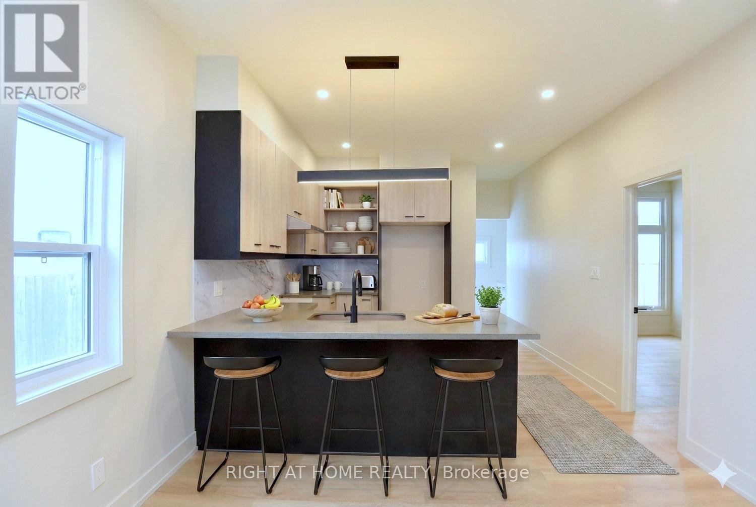 5 Cozy Street, Welland, Ontario  L3B 4H1 - Photo 6 - X12707616