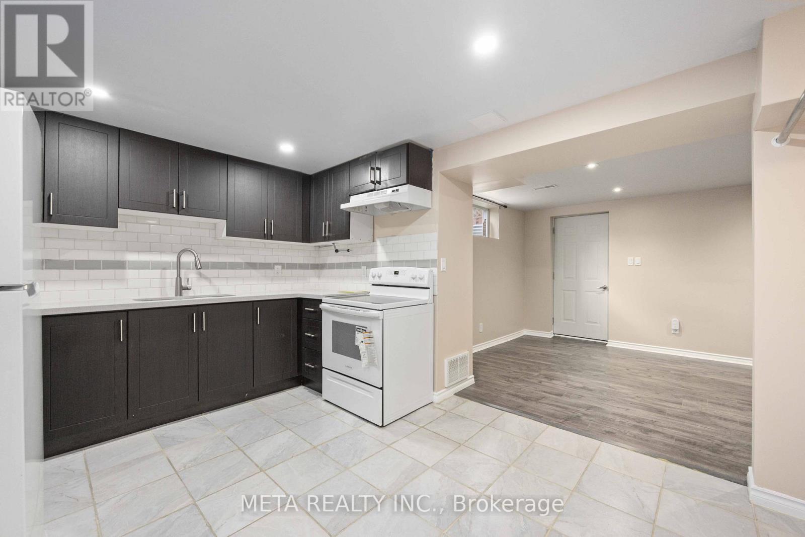 (Bsmt) - 220 Bassett Boulevard, Whitby, Ontario  L1R 1G3 - Photo 17 - E12707622