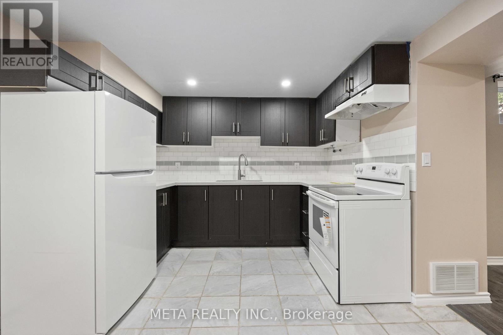 (Bsmt) - 220 Bassett Boulevard, Whitby, Ontario  L1R 1G3 - Photo 18 - E12707622