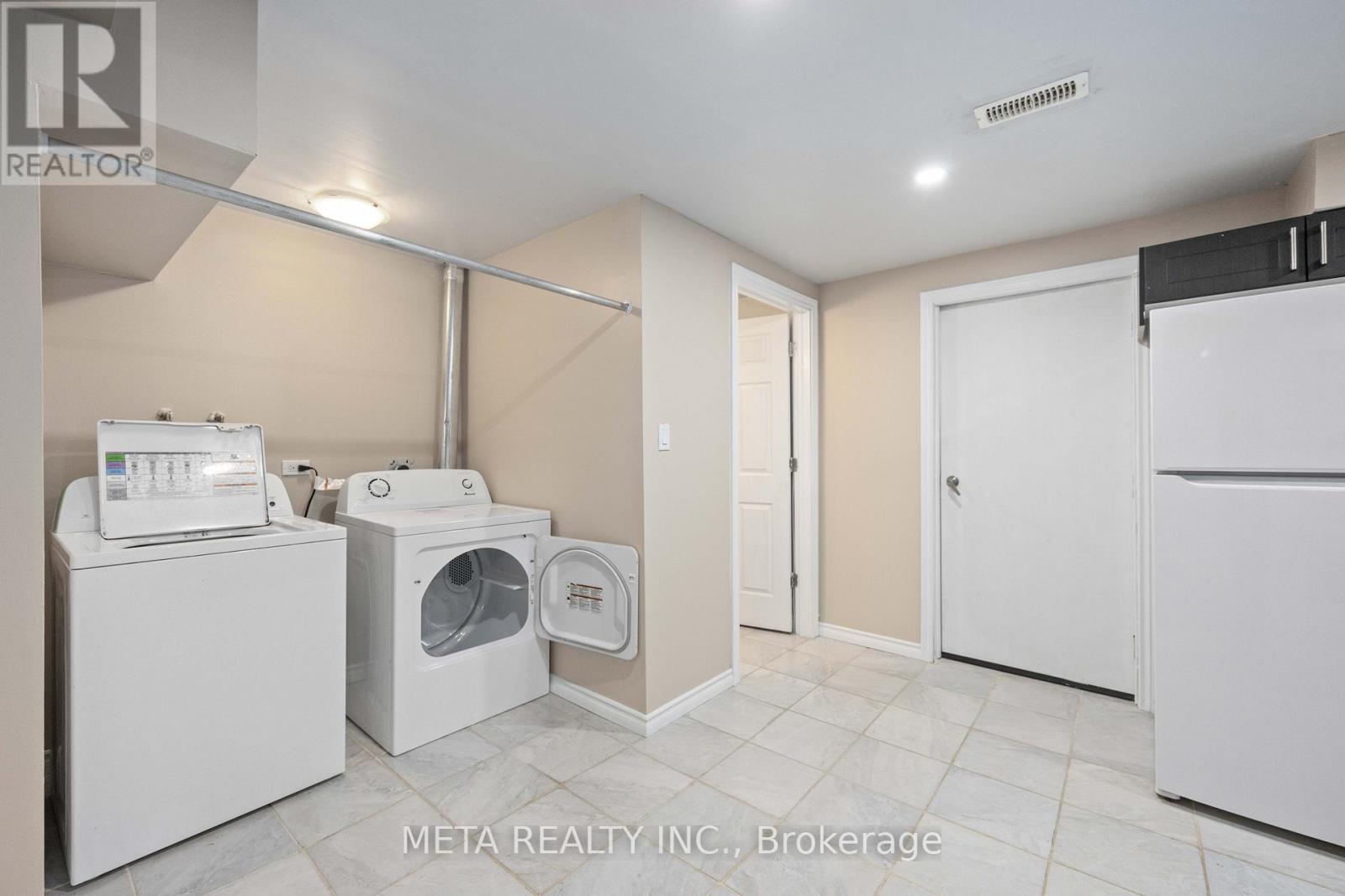 (Bsmt) - 220 Bassett Boulevard, Whitby, Ontario  L1R 1G3 - Photo 24 - E12707622