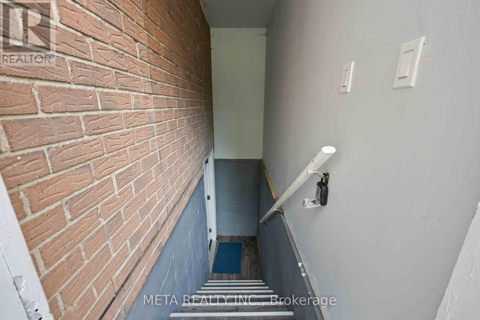 (Bsmt) - 220 Bassett Boulevard, Whitby, Ontario  L1R 1G3 - Photo 4 - E12707622