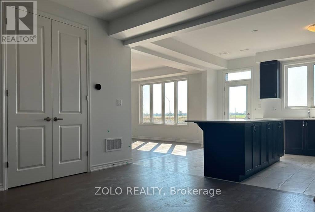 77 Suzuki Street, Barrie, Ontario  L9J 0Y7 - Photo 5 - S12707620