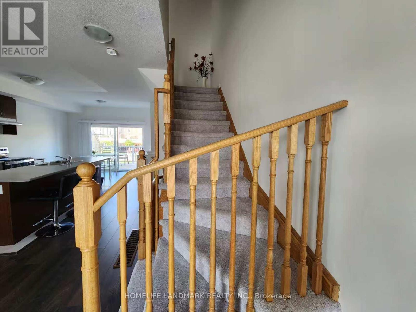 49 Shelburne Avenue, Wasaga Beach, Ontario  L9Z 0J4 - Photo 8 - S12707630