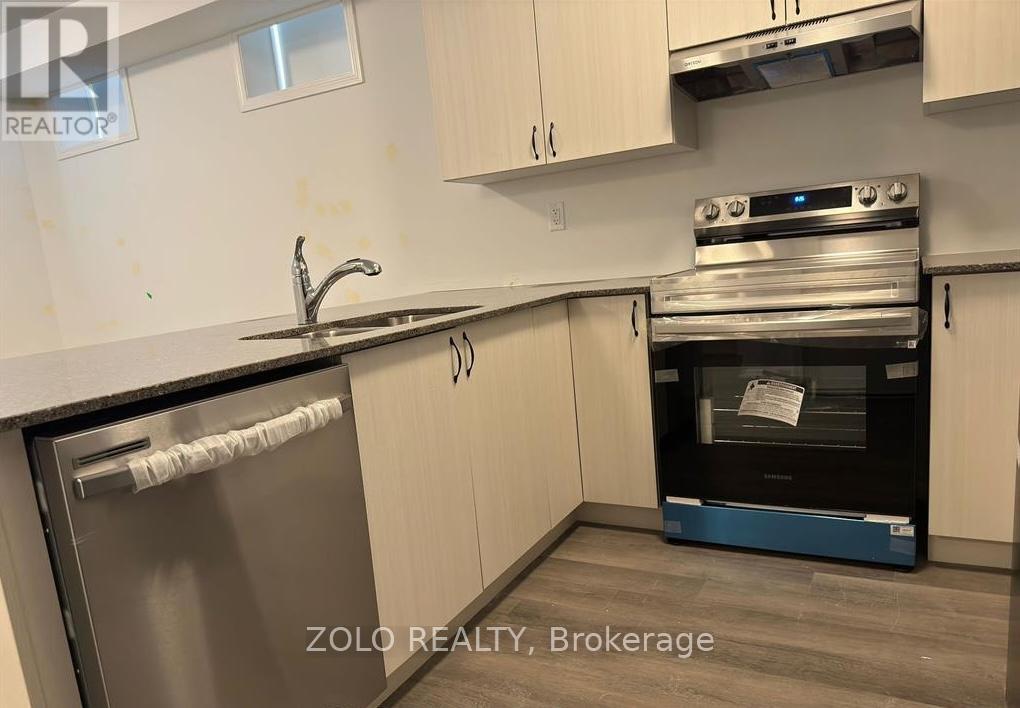 Lower Unit - 77 Suzuki Street, Barrie, Ontario  L9J 0Y7 - Photo 5 - S12707632