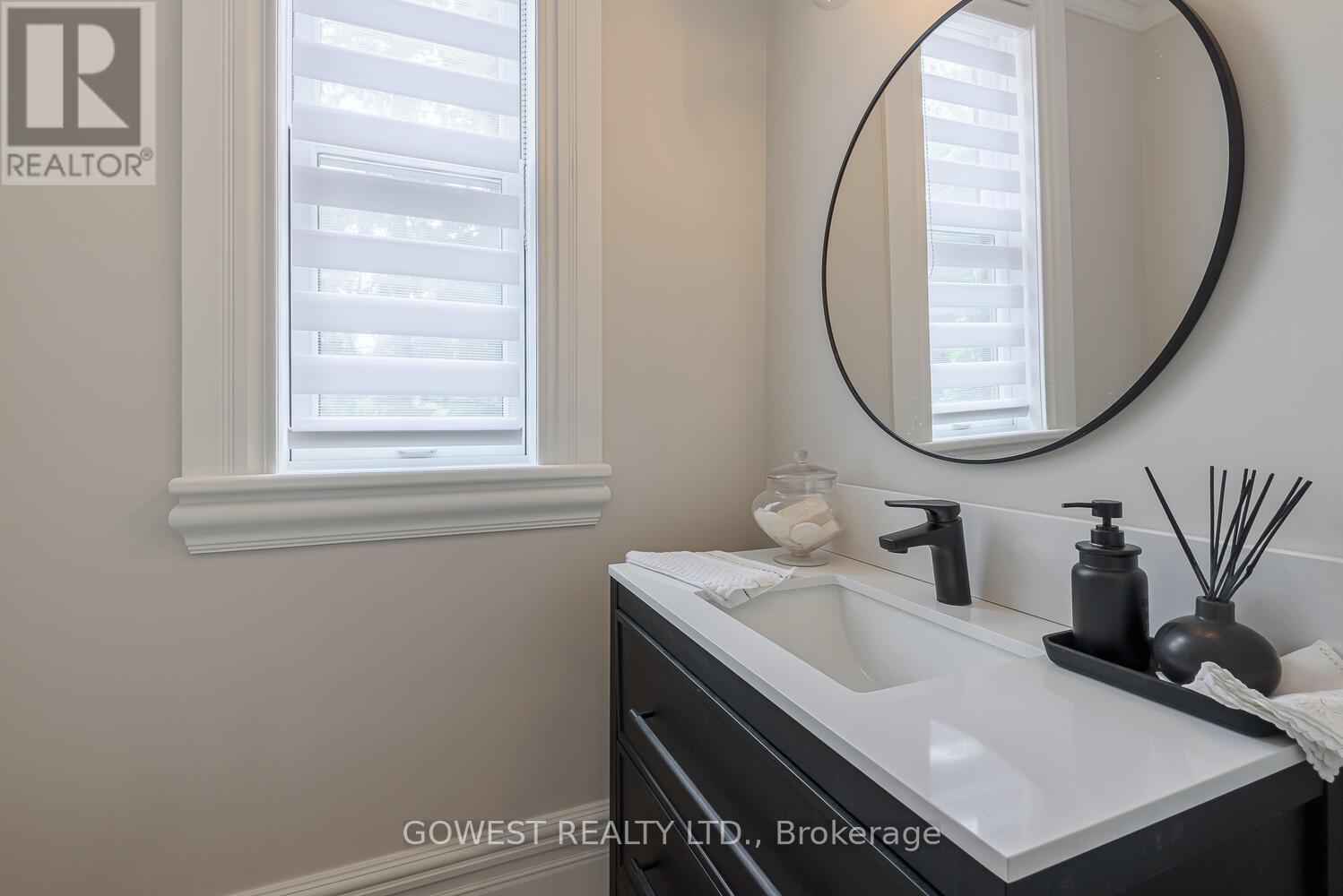 376 Chartwell Road, Oakville, Ontario  L6J 4A3 - Photo 7 - W12707626