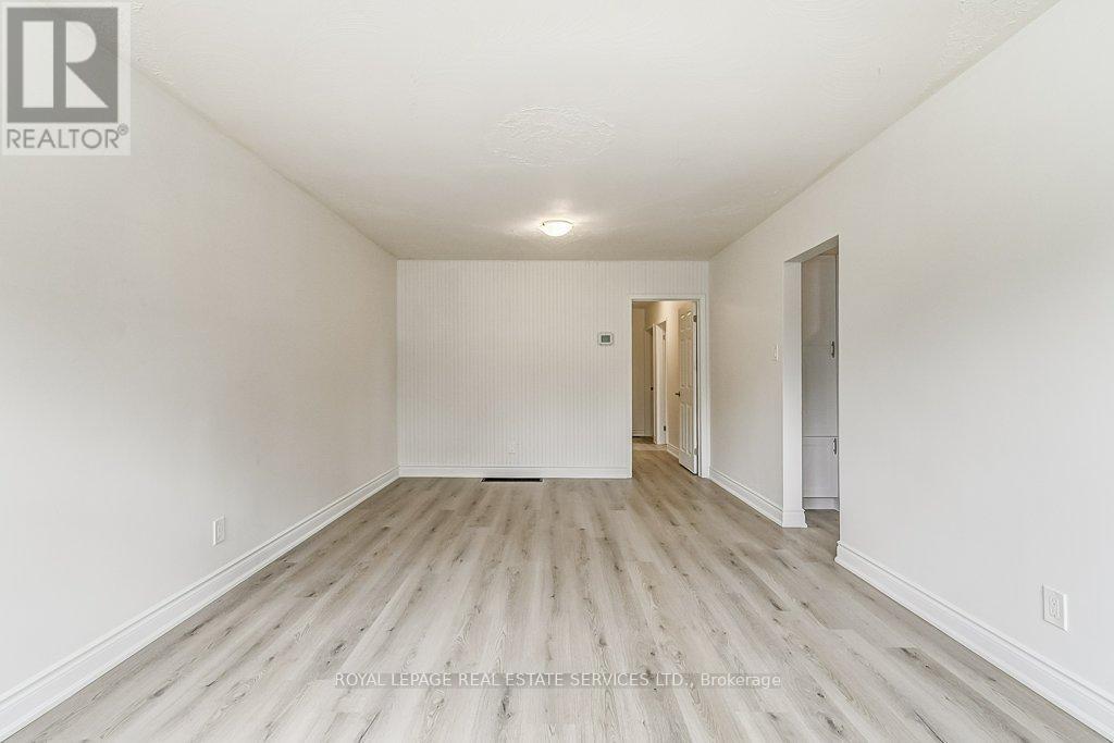 Main Flr - 1196 Grange Road, Oakville, Ontario  L6H 1P7 - Photo 13 - W12707628