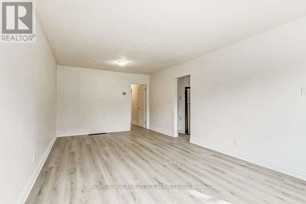 Main Flr - 1196 Grange Road, Oakville, Ontario  L6H 1P7 - Photo 14 - W12707628