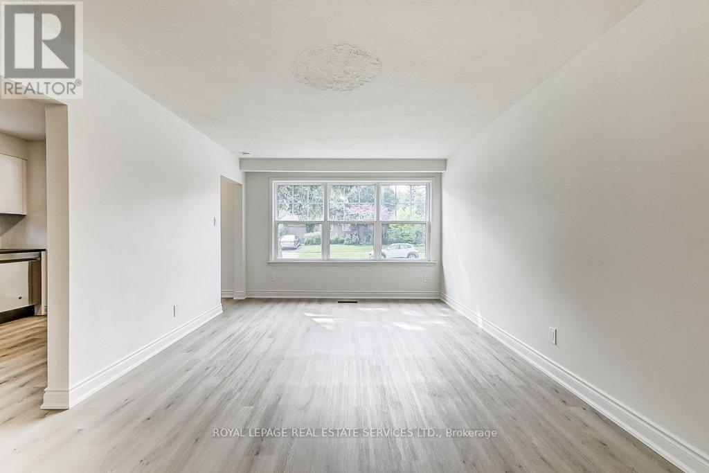 Main Flr - 1196 Grange Road, Oakville, Ontario  L6H 1P7 - Photo 16 - W12707628