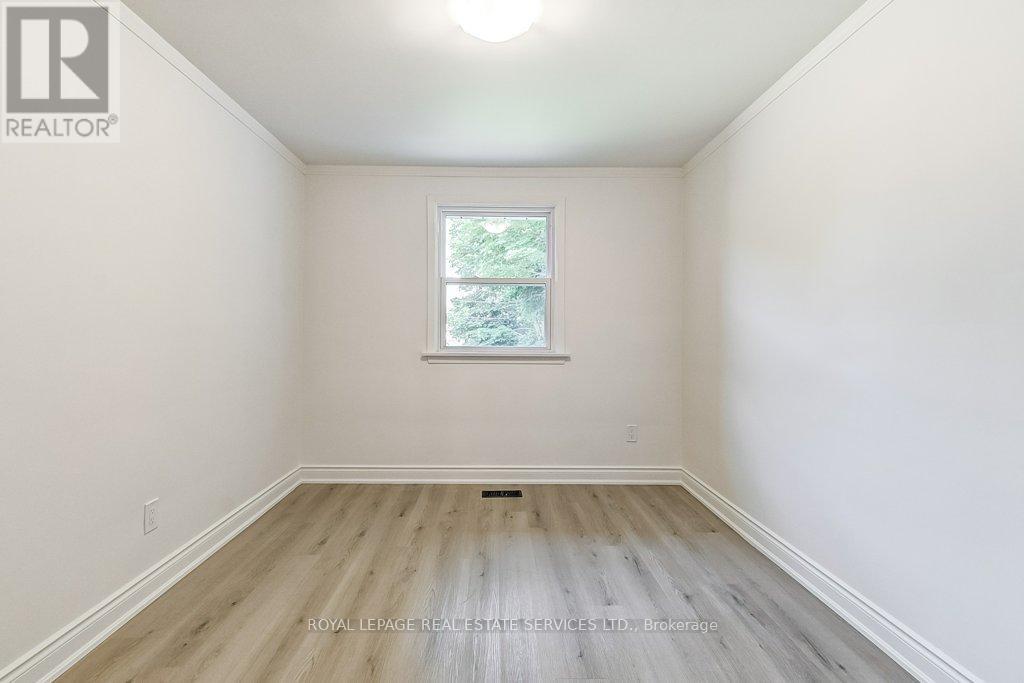 Main Flr - 1196 Grange Road, Oakville, Ontario  L6H 1P7 - Photo 24 - W12707628