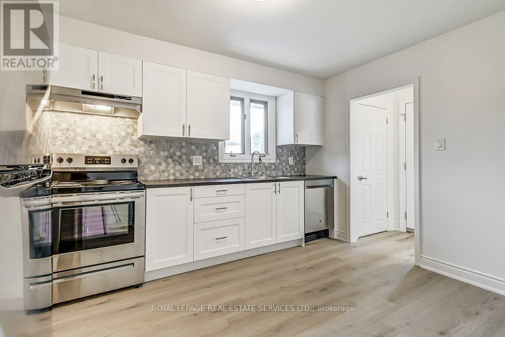 Main Flr - 1196 Grange Road, Oakville, Ontario  L6H 1P7 - Photo 9 - W12707628