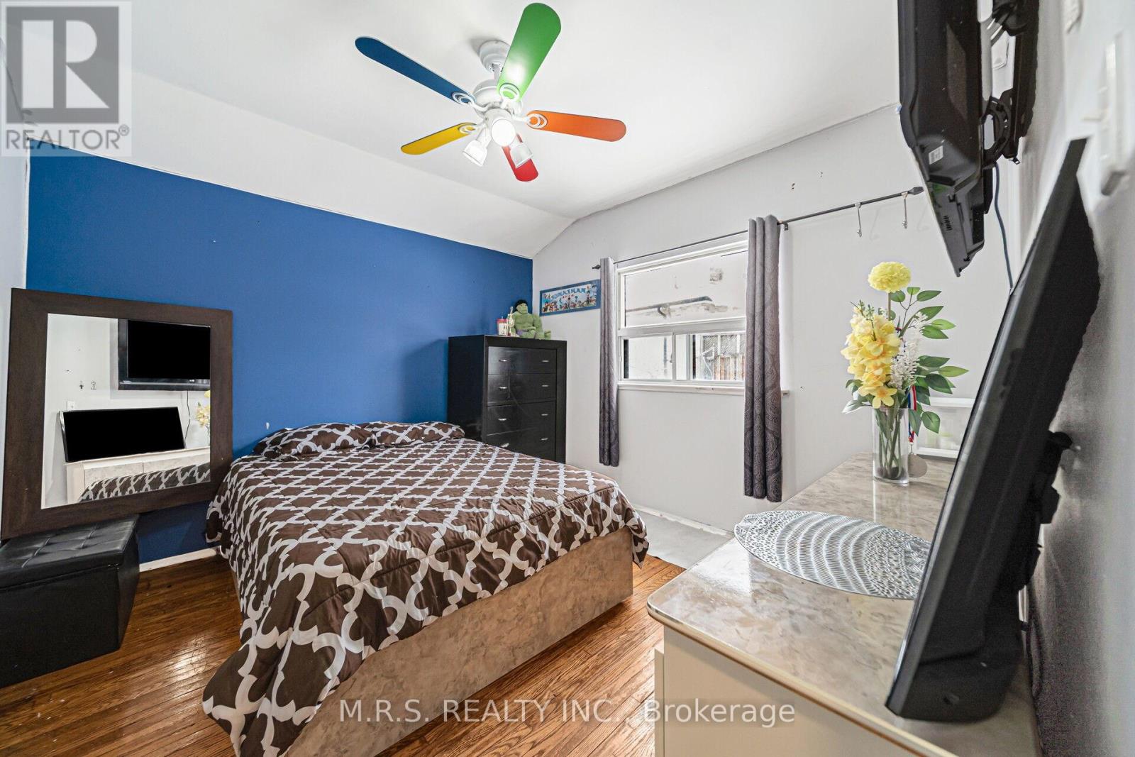 61 Bloomington Crescent, Toronto, Ontario  M3N 1R2 - Photo 11 - W12707638