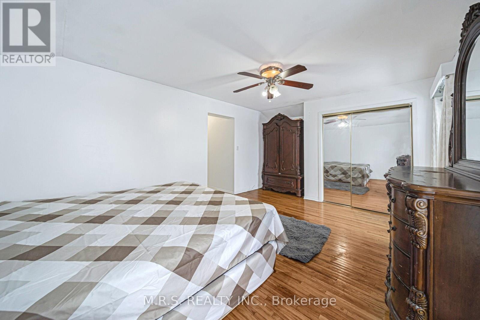 61 Bloomington Crescent, Toronto, Ontario  M3N 1R2 - Photo 16 - W12707638