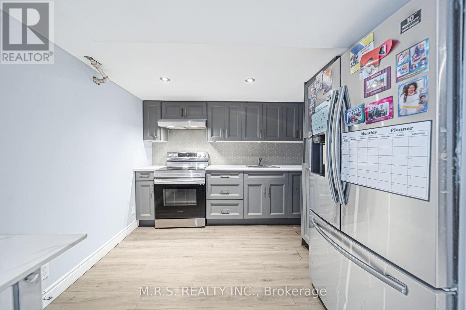 61 Bloomington Crescent, Toronto, Ontario  M3N 1R2 - Photo 28 - W12707638