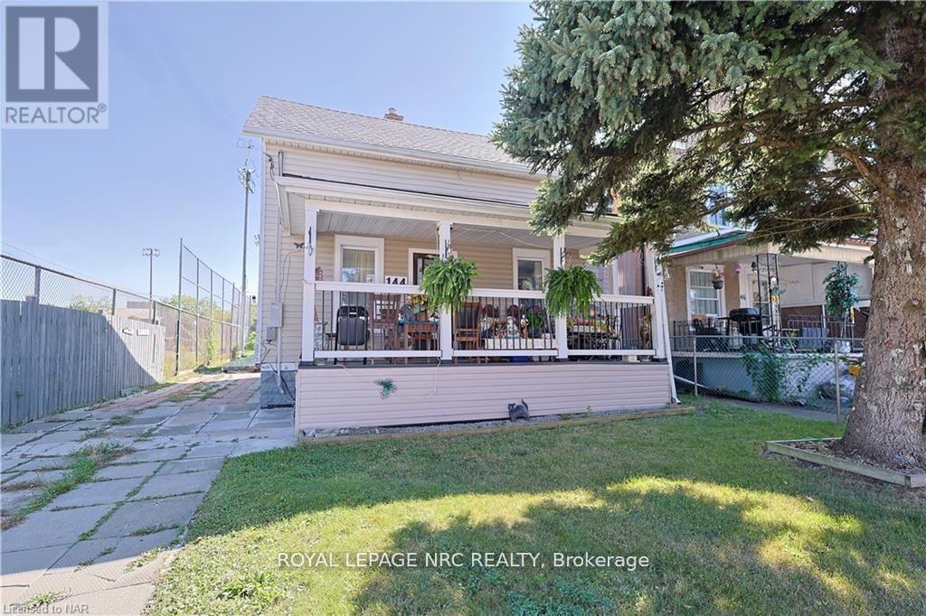 144 Burgar Street, Welland, Ontario  L3B 2S8 - Photo 1 - X12707652