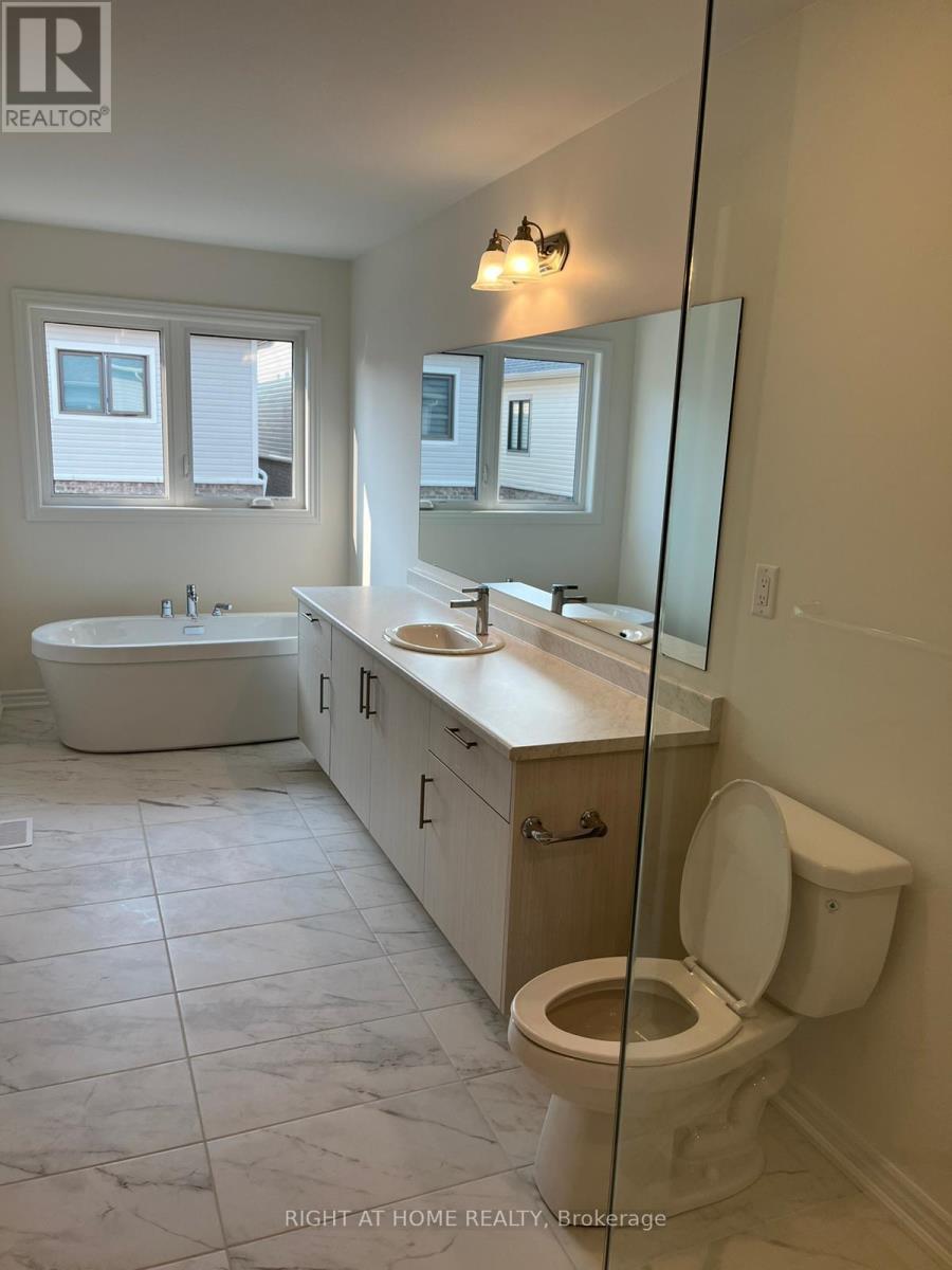 13 Gemini Drive, Barrie, Ontario  L9J 0H6 - Photo 15 - S12707654