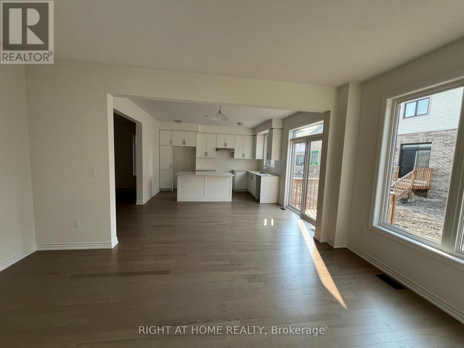 13 Gemini Drive, Barrie, Ontario  L9J 0H6 - Photo 8 - S12707654