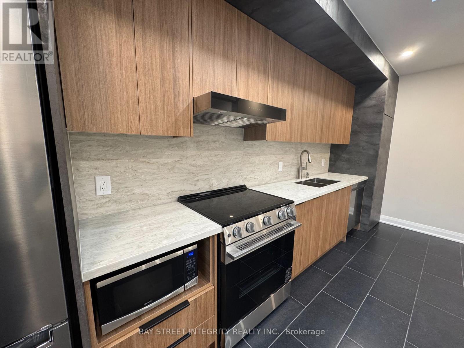 244 King Edward Avenue, Toronto, Ontario  M4C 5K1 - Photo 12 - E12651300