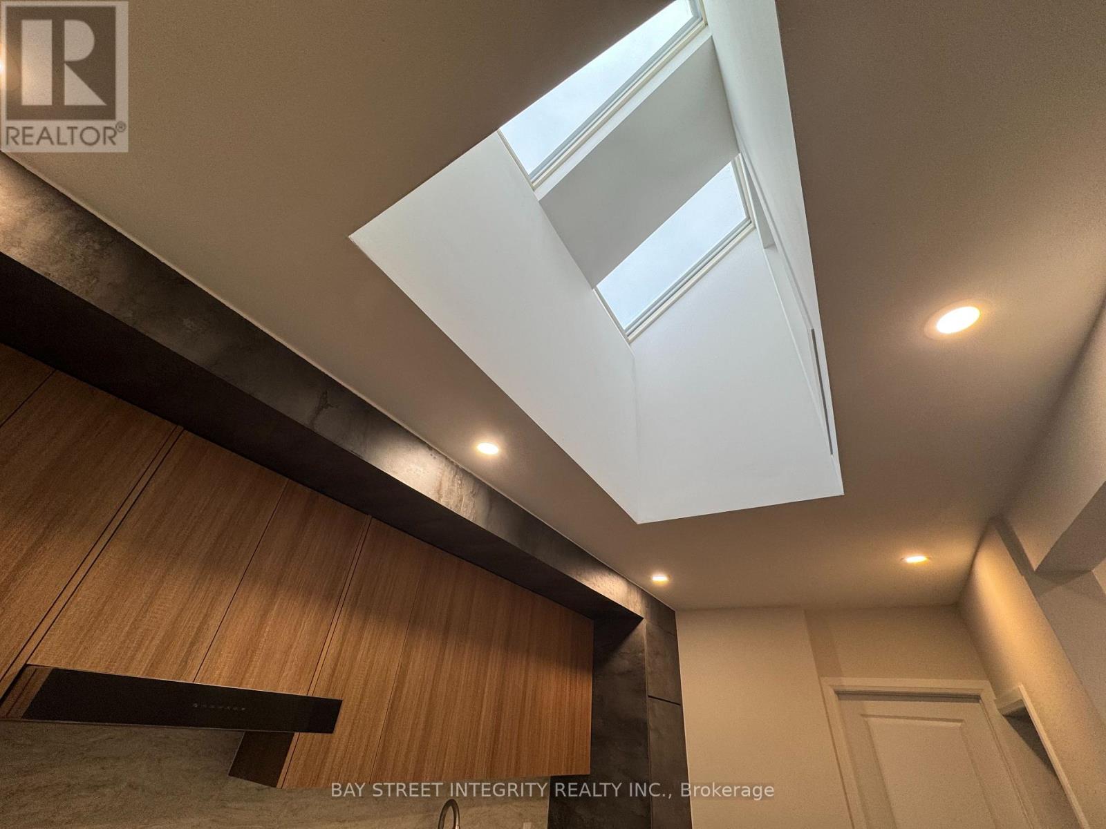 244 King Edward Avenue, Toronto, Ontario  M4C 5K1 - Photo 11 - E12651300