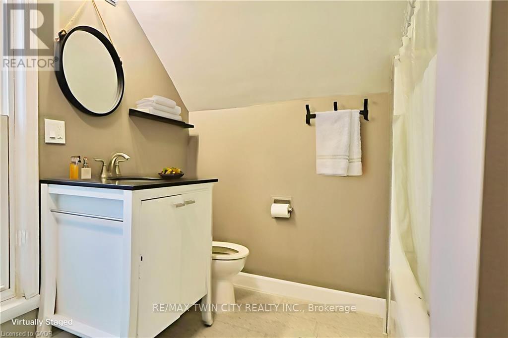 75 Chapel Street, Woodstock, Ontario  N4S 3R5 - Photo 10 - X12707656