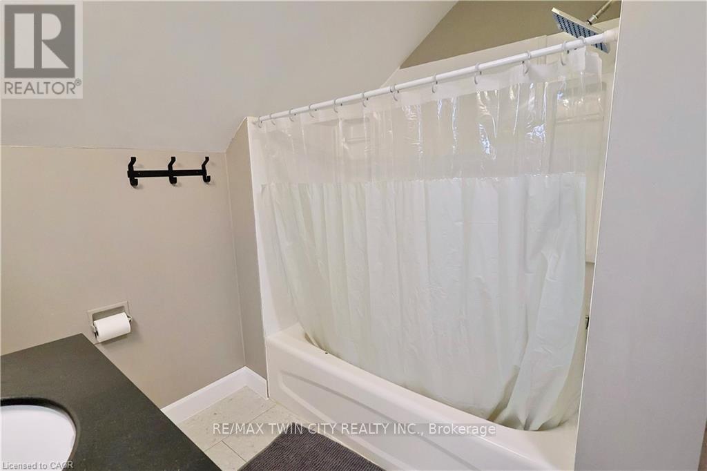 75 Chapel Street, Woodstock, Ontario  N4S 3R5 - Photo 11 - X12707656