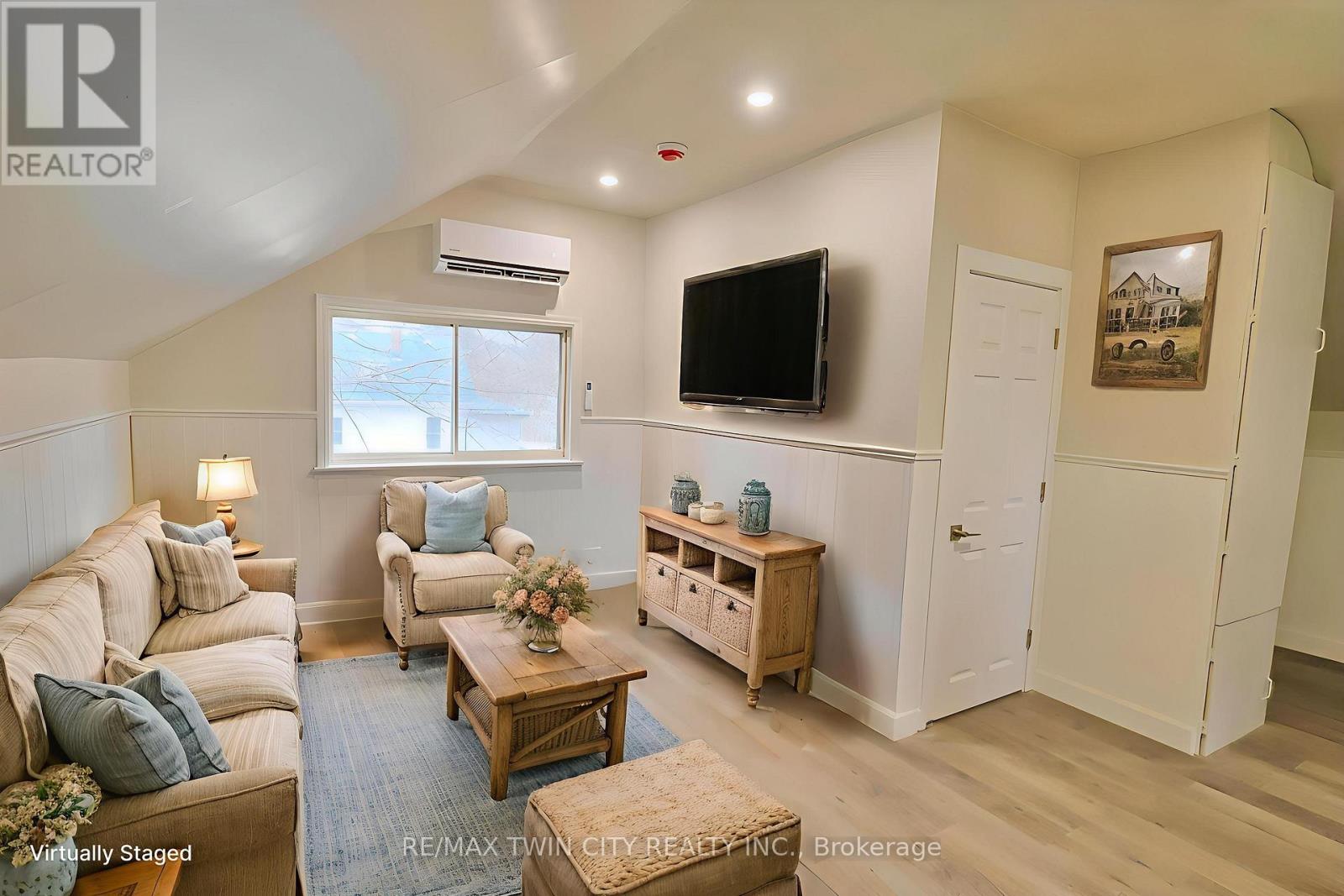 75 Chapel Street, Woodstock, Ontario  N4S 3R5 - Photo 8 - X12707656