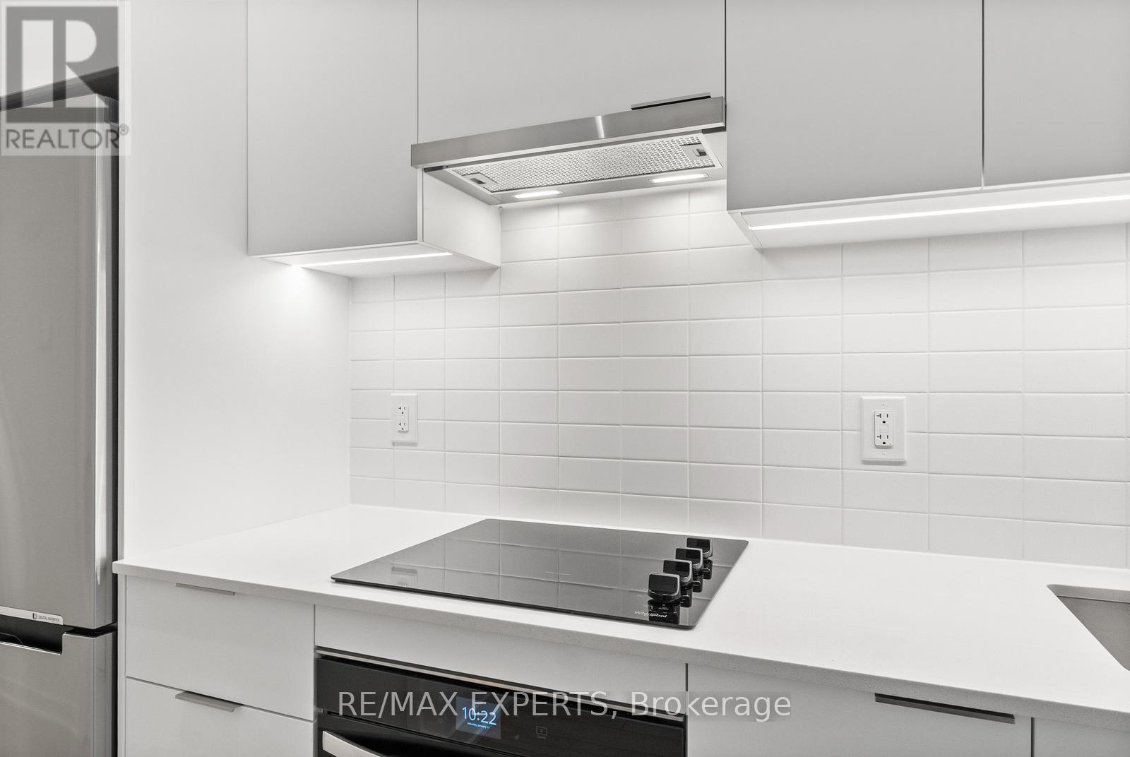 1002 - 3071 Trafalgar Road, Oakville, Ontario  L6H 8C6 - Photo 11 - W12705768