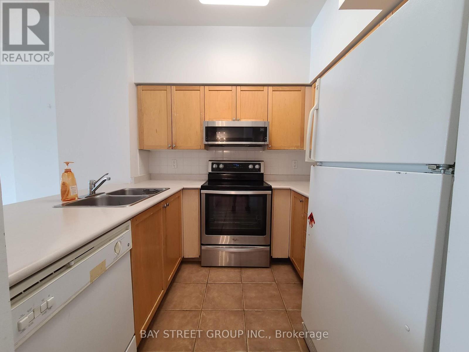 509 - 33 Empress Avenue, Toronto, Ontario  M2N 6Y7 - Photo 2 - C12707674