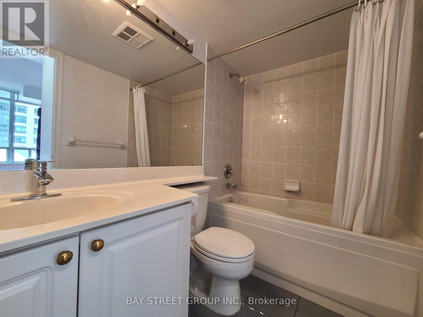 509 - 33 Empress Avenue, Toronto, Ontario  M2N 6Y7 - Photo 8 - C12707674