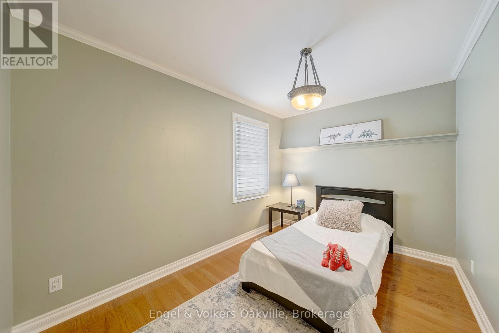 1250 Tavistock Drive, Burlington, Ontario  L7P 2N5 - Photo 18 - W12707724