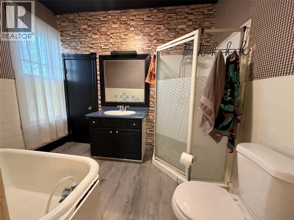 305 St Clair Street, Chatham, Ontario  N7L 3J8 - Photo 9 - 26000042