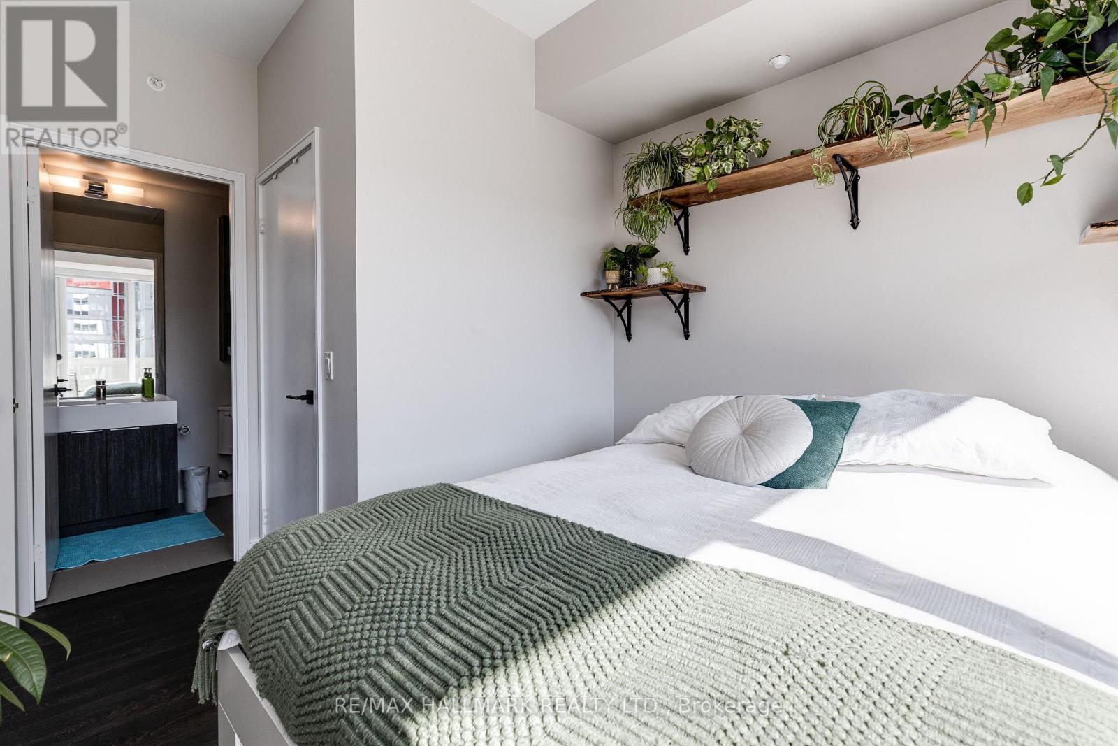 713 - 60 Tannery Road, Toronto, Ontario  M5A 0S8 - Photo 13 - C12707676