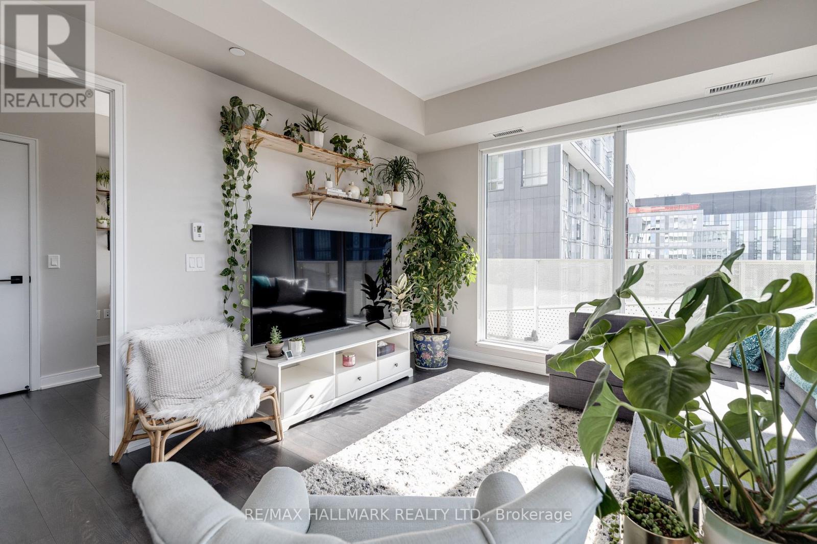 713 - 60 Tannery Road, Toronto, Ontario  M5A 0S8 - Photo 2 - C12707676