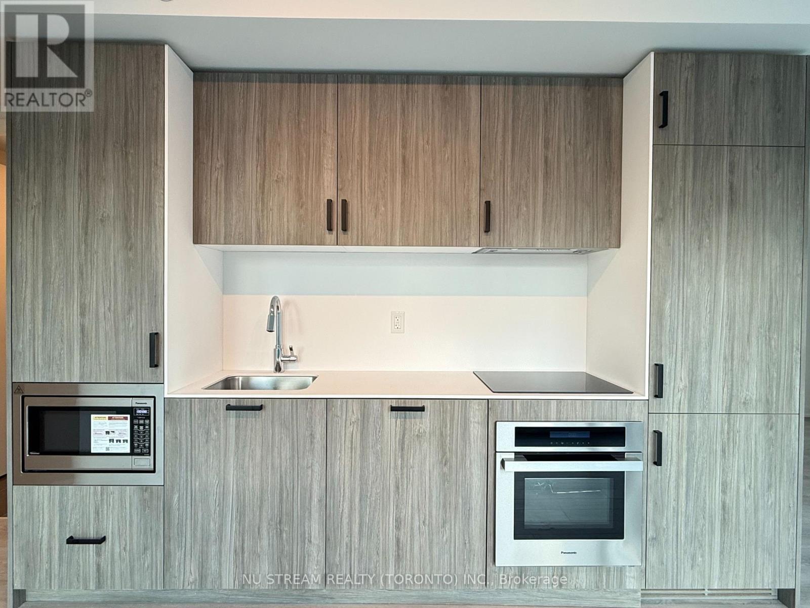 2210 - 88 Queen Street E, Toronto, Ontario  M5C 0B6 - Photo 3 - C12707680