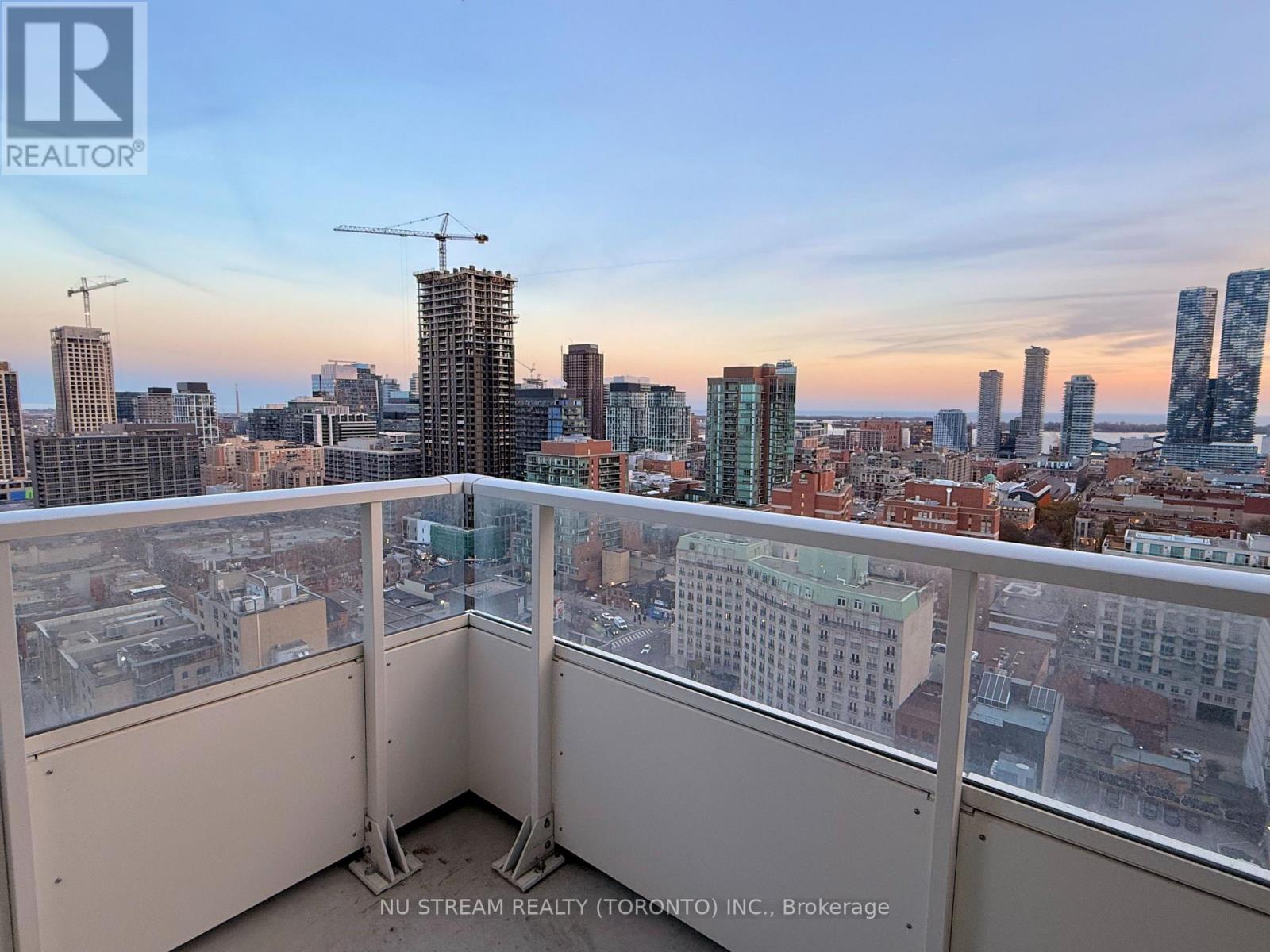 2203 - 88 Queen Street E, Toronto, Ontario  M5C 0B6 - Photo 11 - C12707688