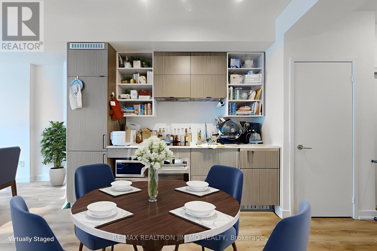 2305 - 20 Edward Street, Toronto, Ontario  M5G 0C5 - Photo 5 - C12707696