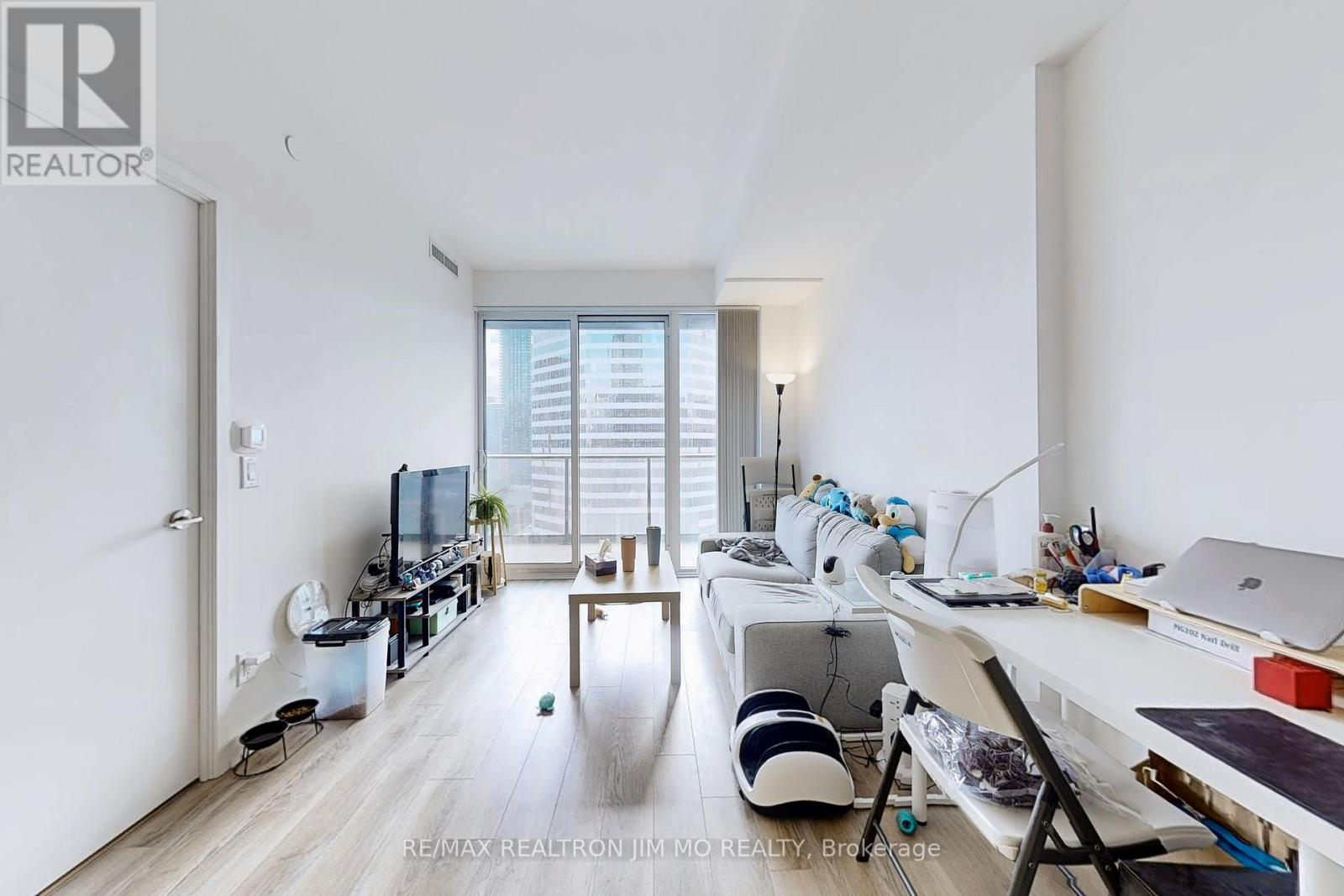 2305 - 20 Edward Street, Toronto, Ontario  M5G 0C5 - Photo 6 - C12707696