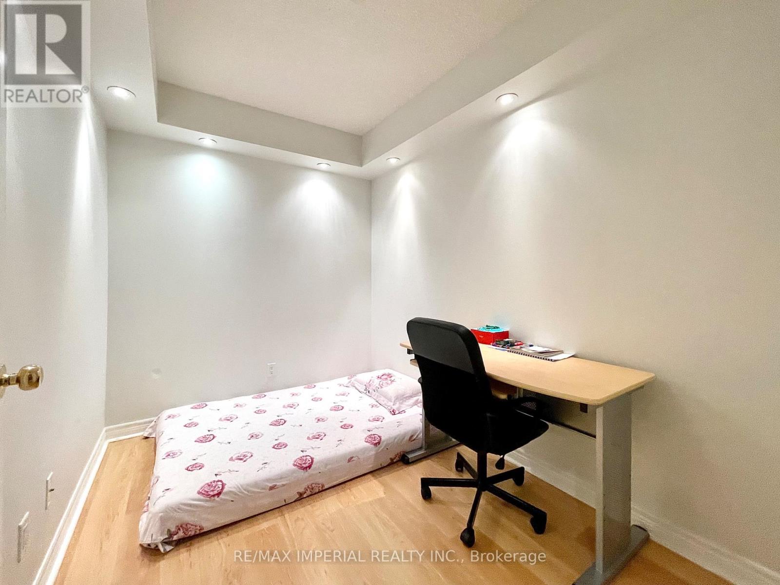 223 - 38 William Carson Crescent, Toronto, Ontario  M2P 2H2 - Photo 4 - C12707698