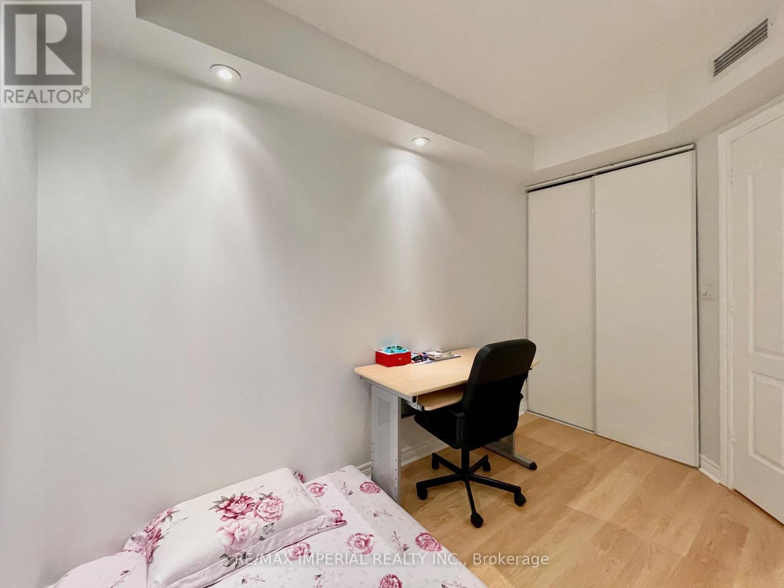 223 - 38 William Carson Crescent, Toronto, Ontario  M2P 2H2 - Photo 5 - C12707698