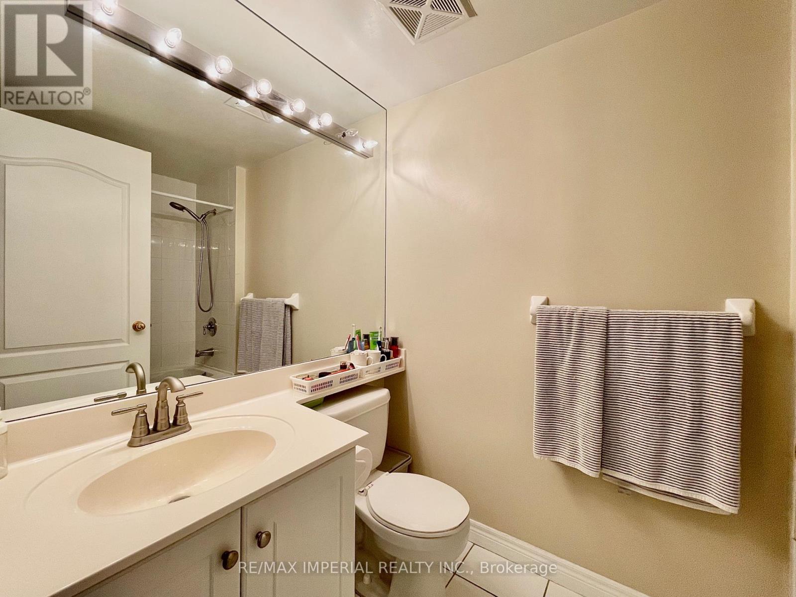 223 - 38 William Carson Crescent, Toronto, Ontario  M2P 2H2 - Photo 9 - C12707698