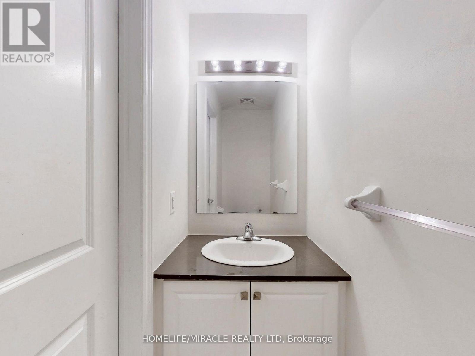 12 Corner Unit - 490 Beresford Path, Oshawa, Ontario  L1H 0B2 - Photo 10 - E12707706