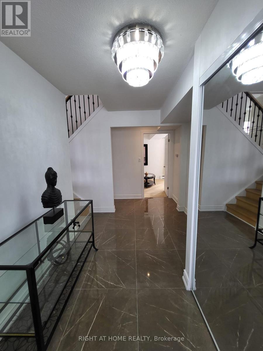 832 Boronia Crescent, Newmarket, Ontario  L3Y 5J9 - Photo 7 - N12707692