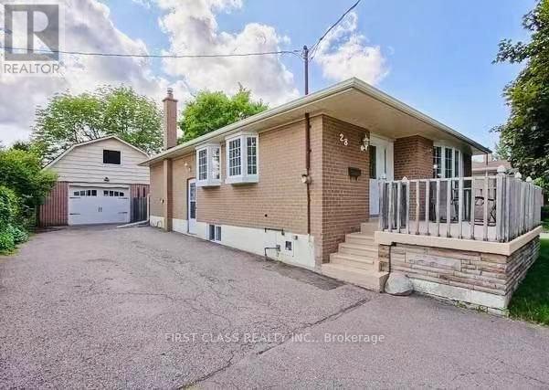 28 COLLINS CRESCENT, Aurora, Ontario