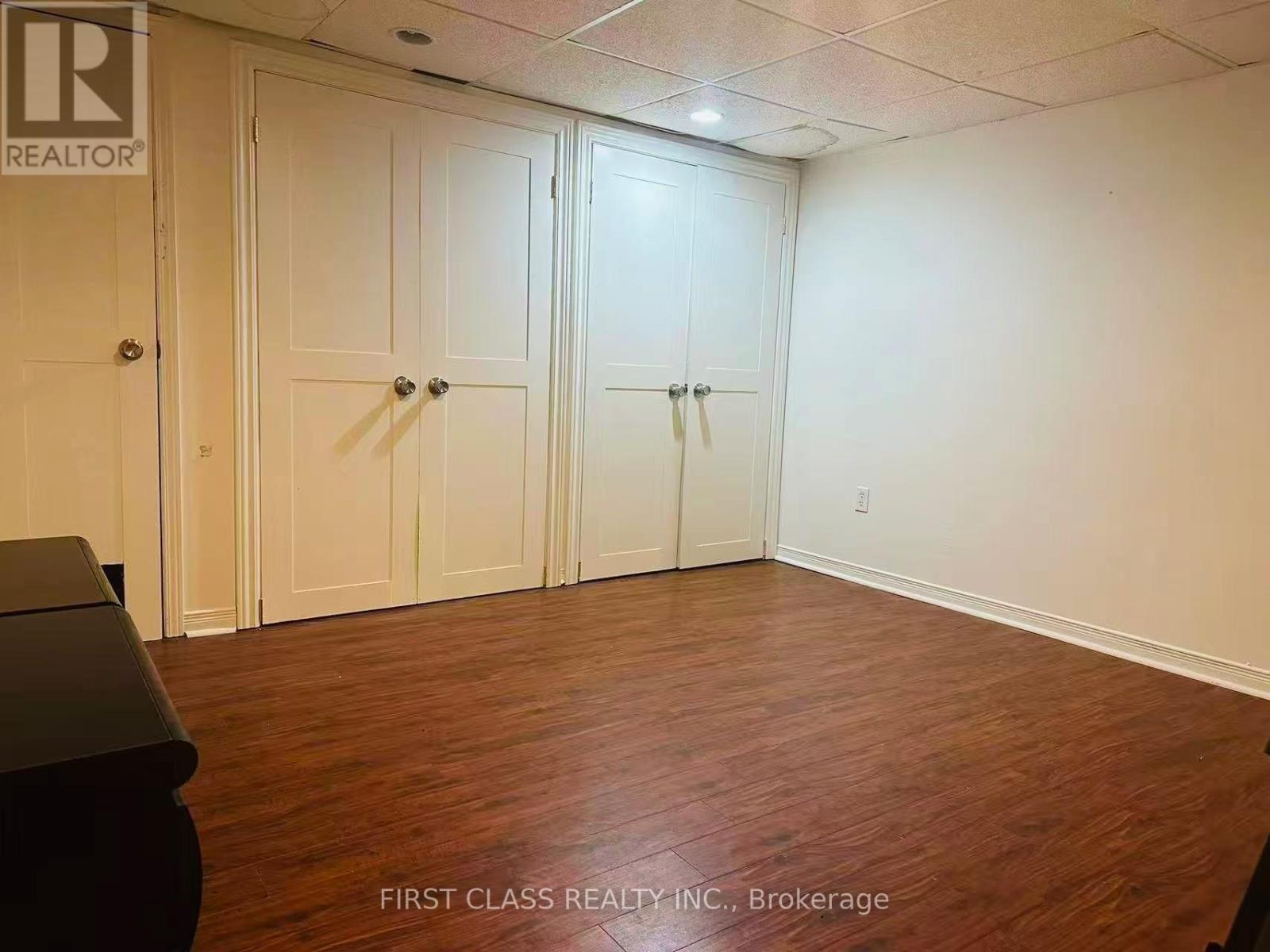 28 Collins Crescent, Aurora, Ontario  L4G 2W2 - Photo 10 - N12707712