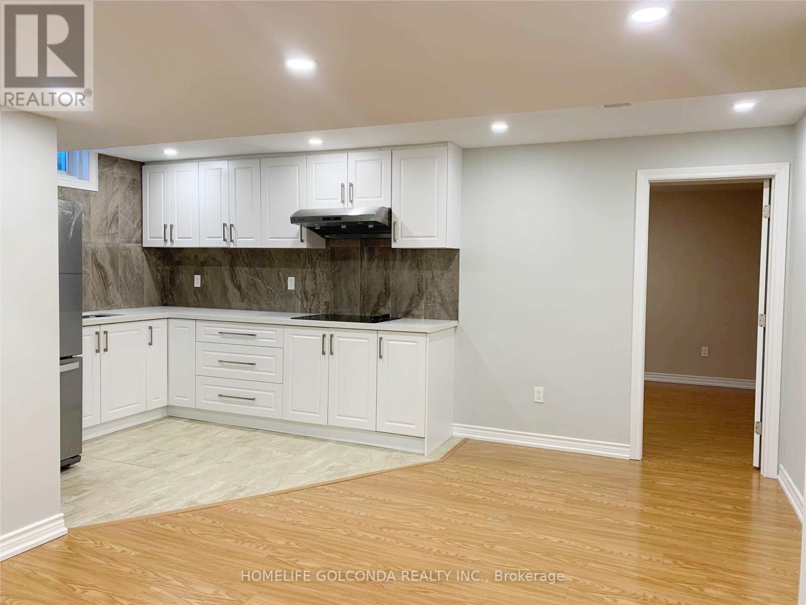 166 Hillcroft Drive, Markham, Ontario  L3S 1E8 - Photo 4 - N12707716