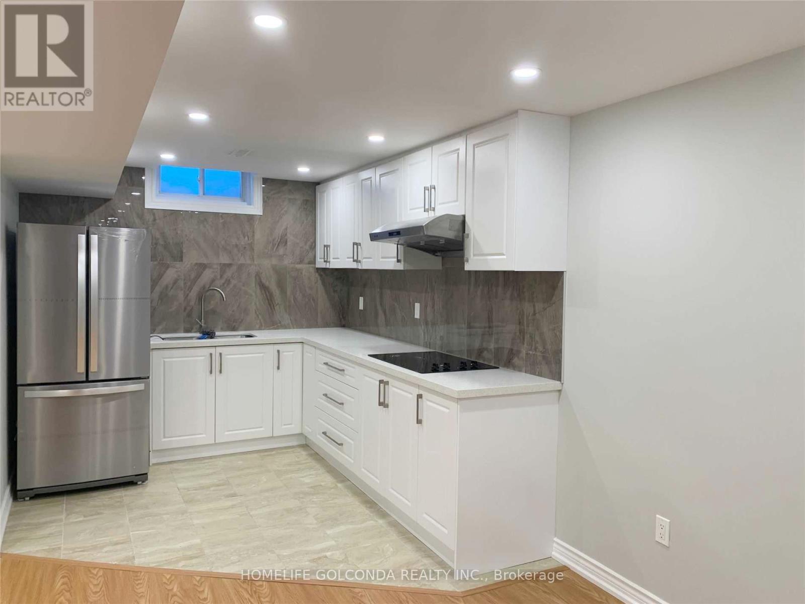 166 Hillcroft Drive, Markham, Ontario  L3S 1E8 - Photo 5 - N12707716